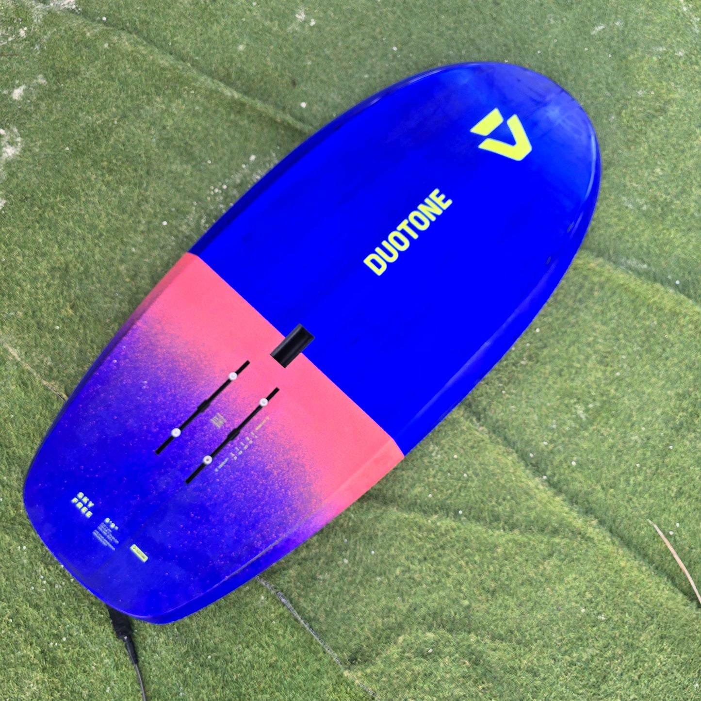 Foilboard 5'9"/125lt Sky Free 2025