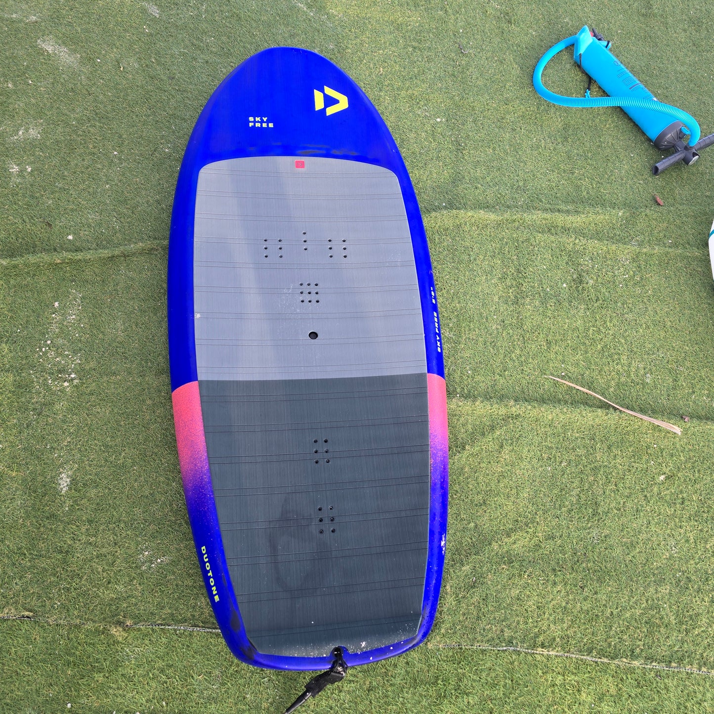 Foilboard 5'9"/125lt Sky Free 2025