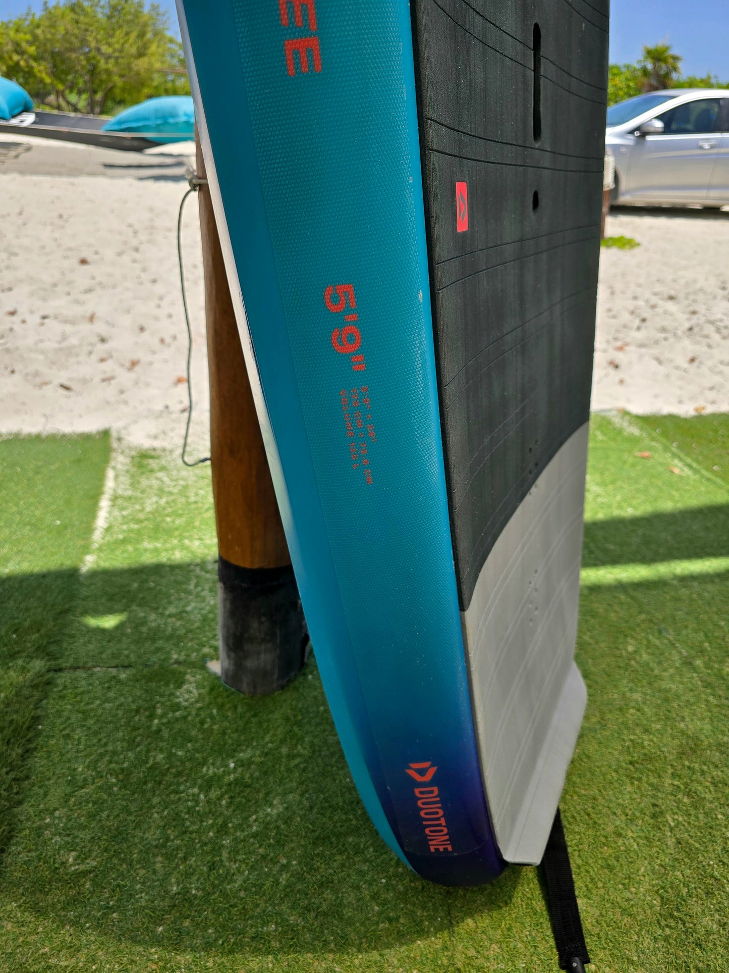 Foilboard 5'9"/125lt Sky Free 2024