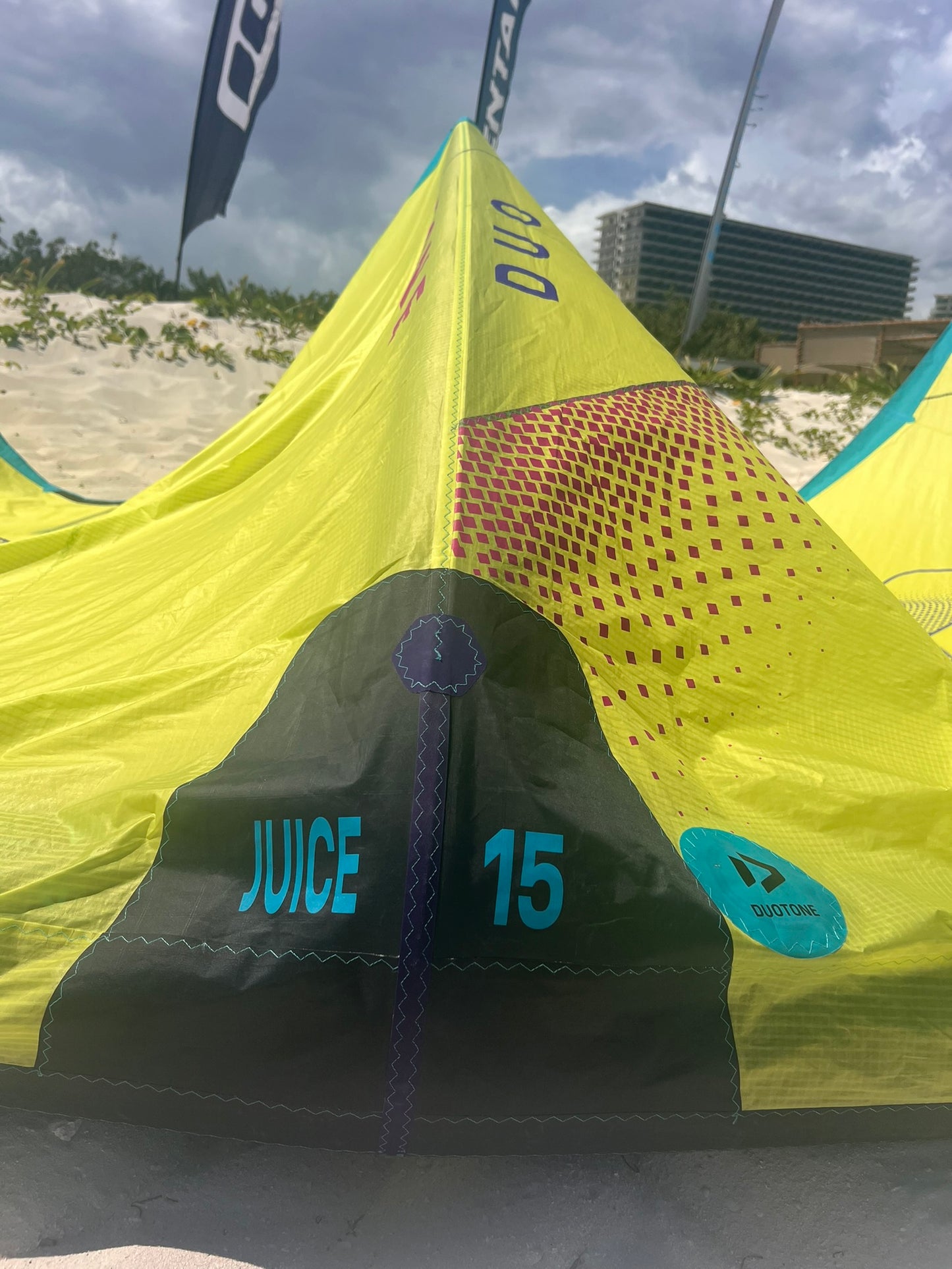 Kite 15m Juice 2025