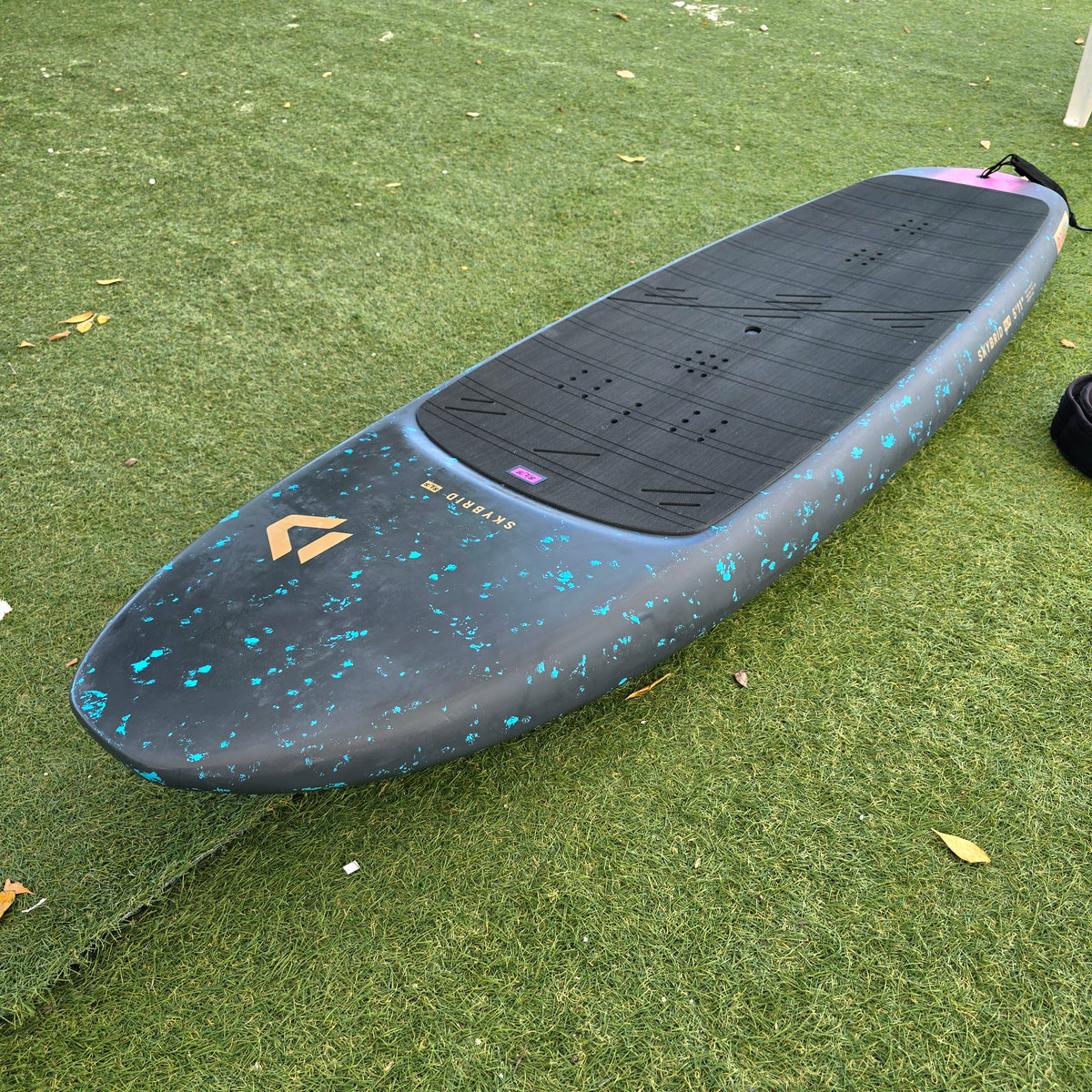 Foilboard 5´11"/90lt Skybrid SLS 2026